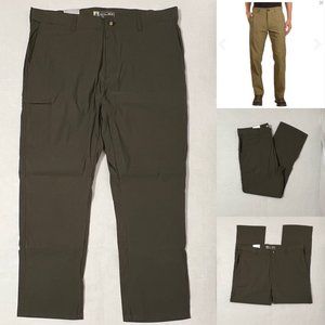 UB Tech Sz 40X32 Reptile Comfort Waist Travel Chino Pants